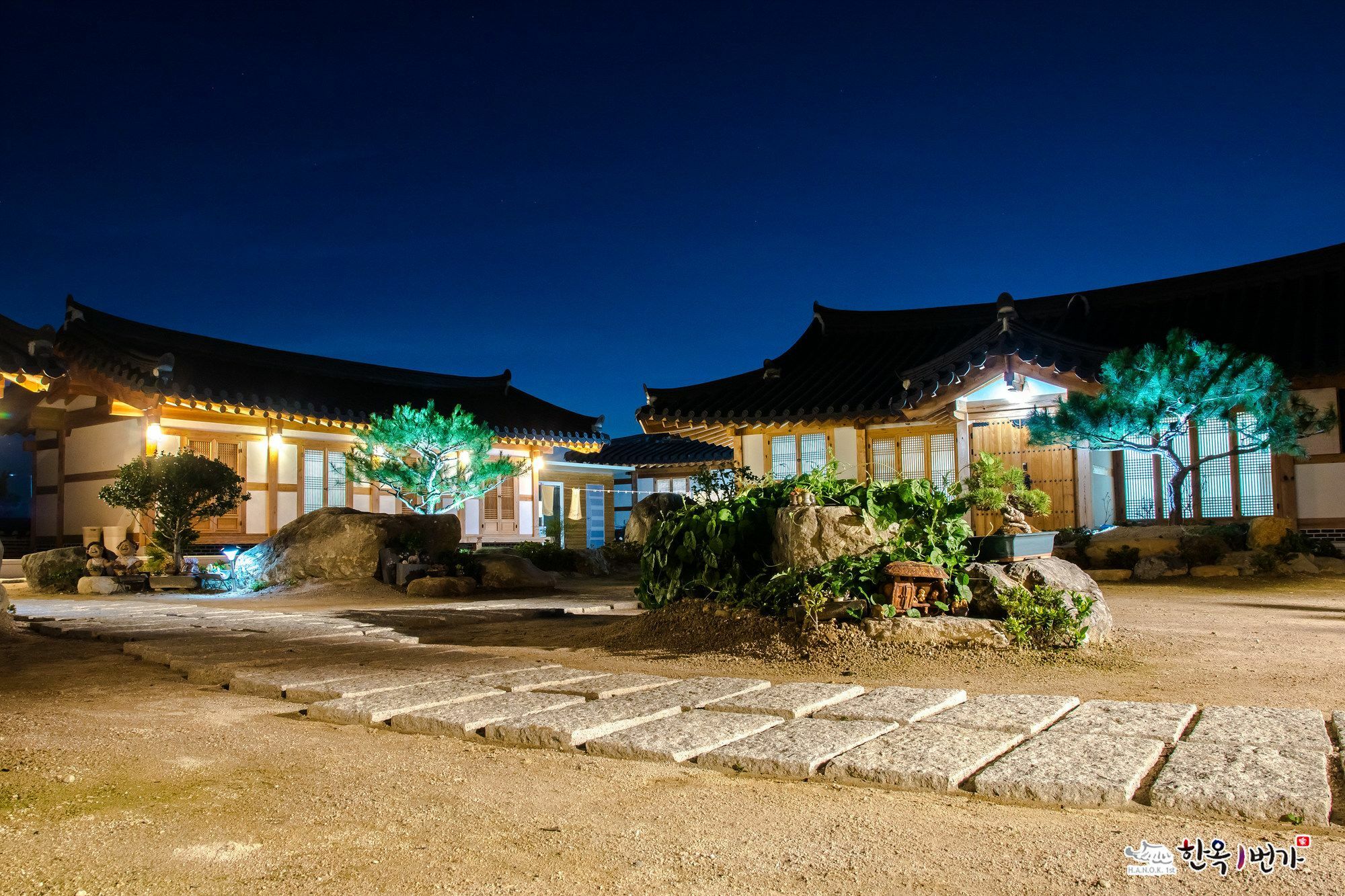 Hanok 1St Street Villa Gyeongju Buitenkant foto