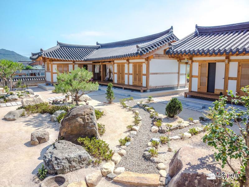 Hanok 1St Street Villa Gyeongju Buitenkant foto