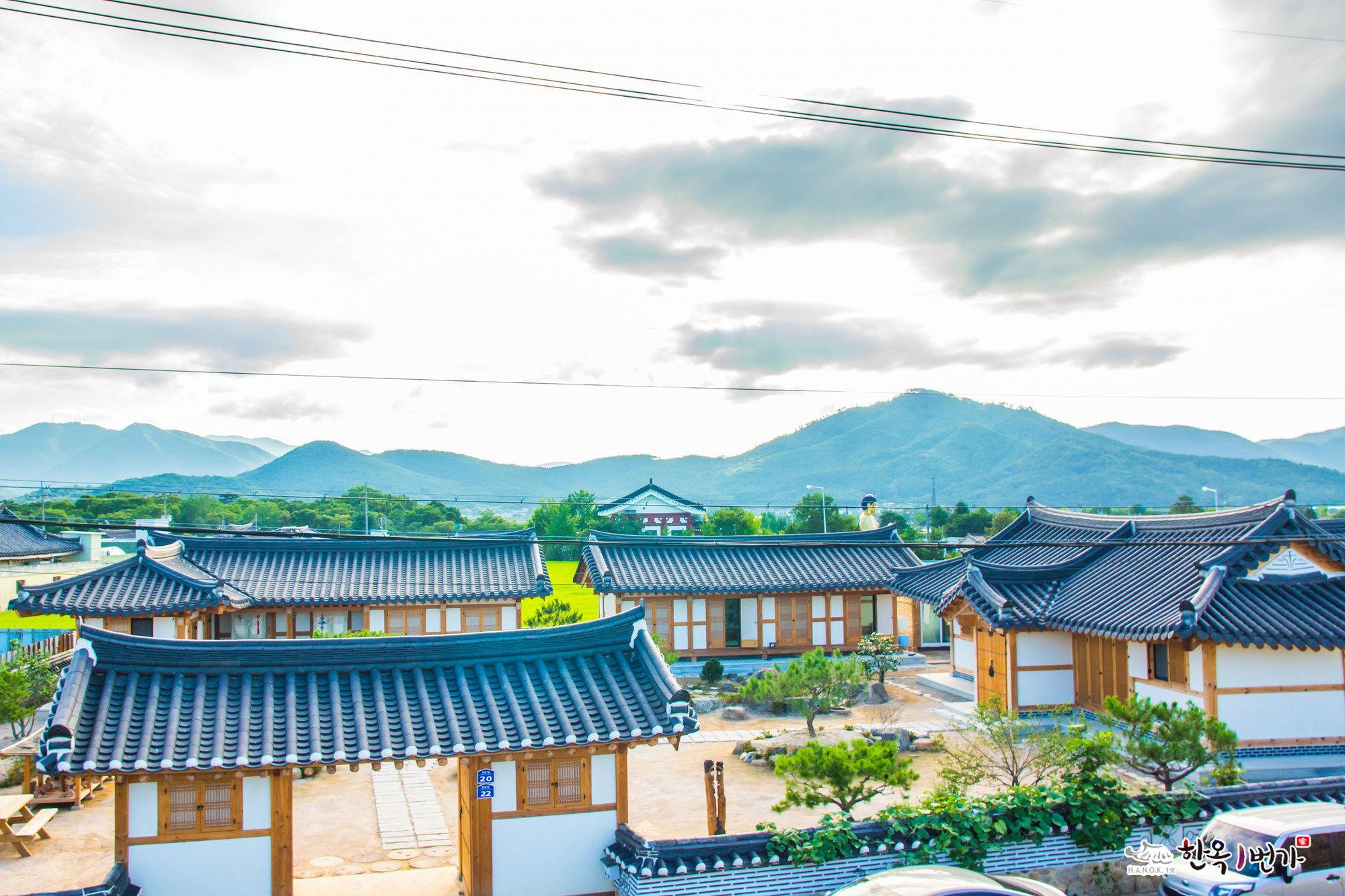 Hanok 1St Street Villa Gyeongju Buitenkant foto